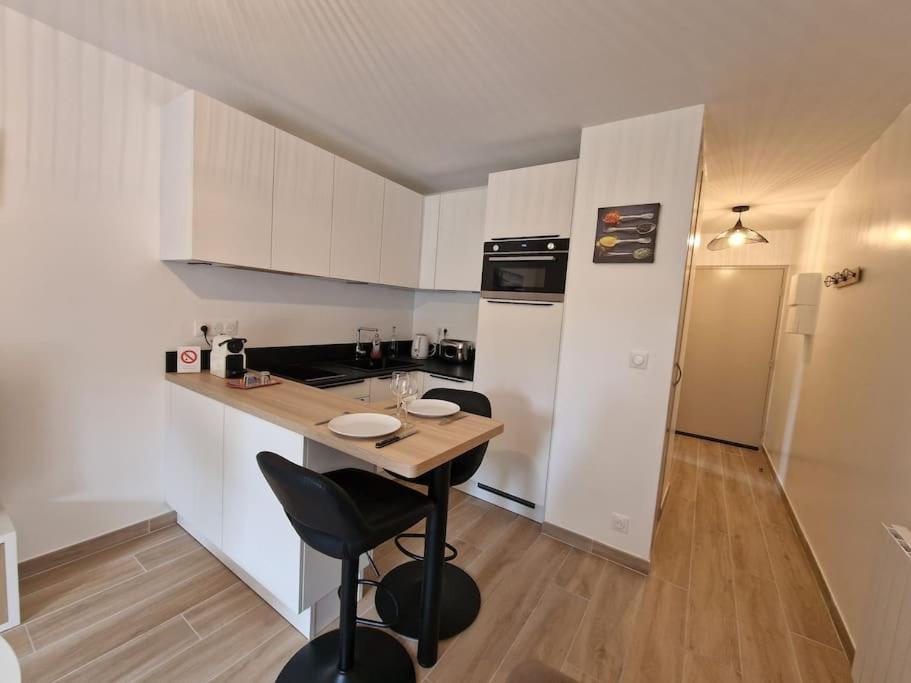 T2 Neuf, Parking Prive,Acces Mer Bandol Exteriör bild